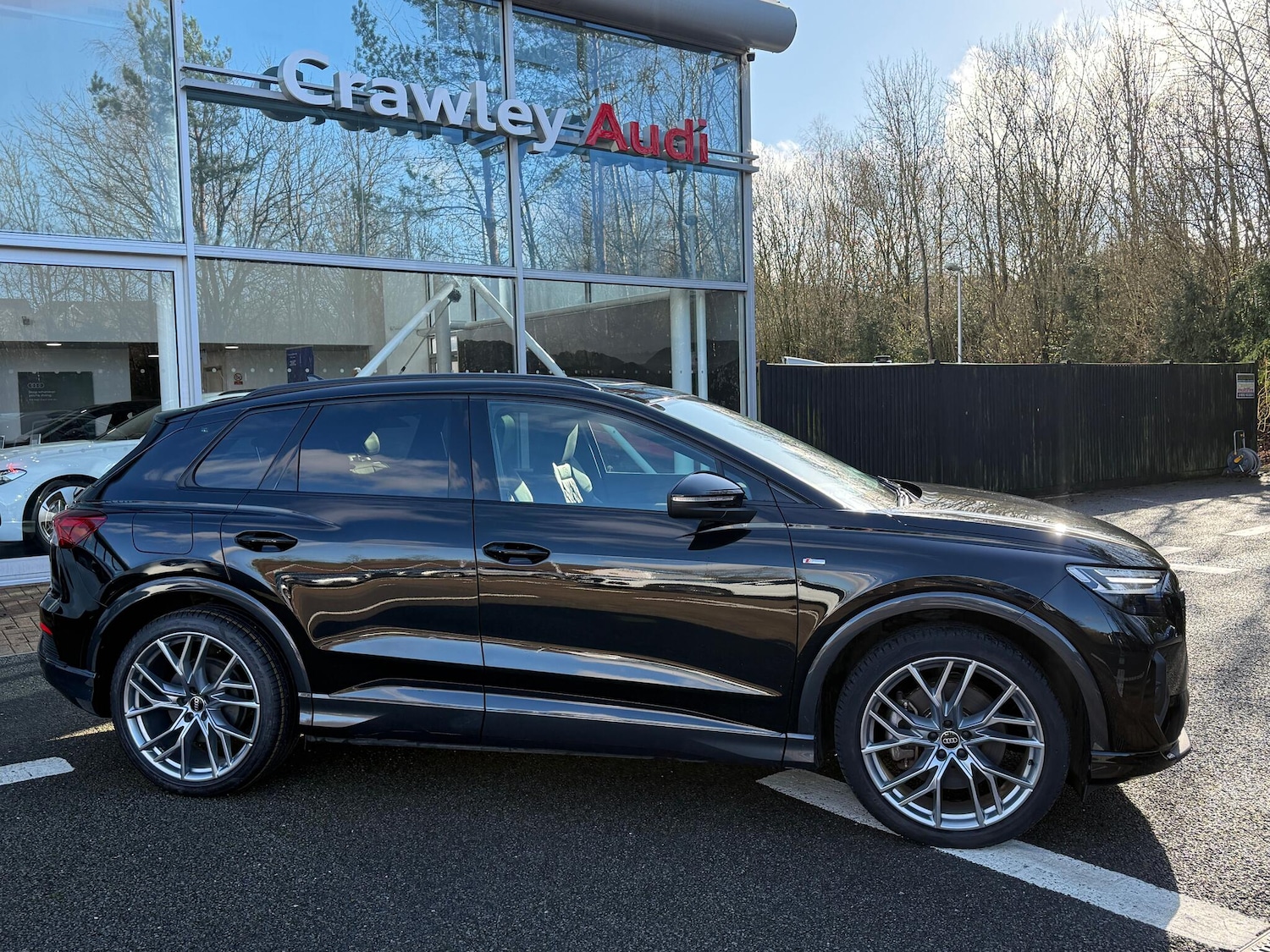 Used Audi Q4 e-tron 2023 for sale - 77440836: Photo 2