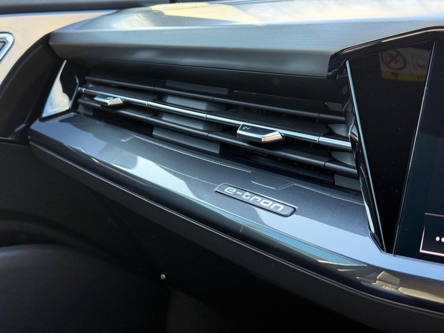 Used Audi Q4 e-tron 2023 for sale - 77440836: Photo 22