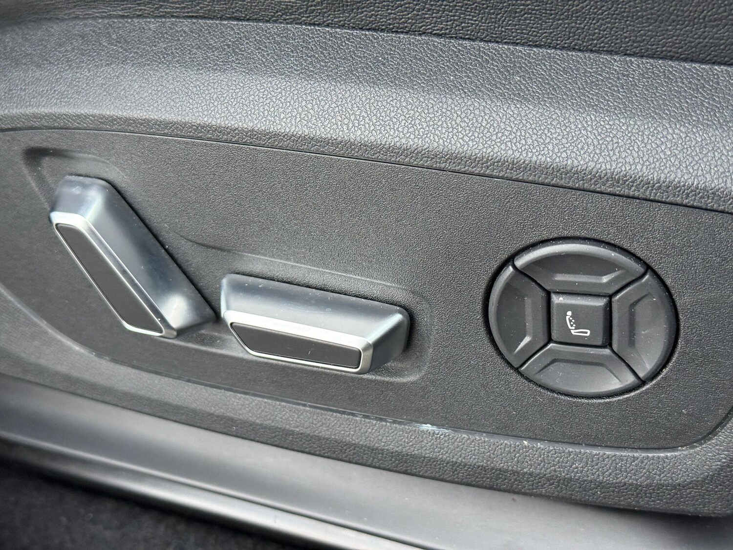 Used Audi Q6 e-tron 2025 for sale - 77559068: Photo 23