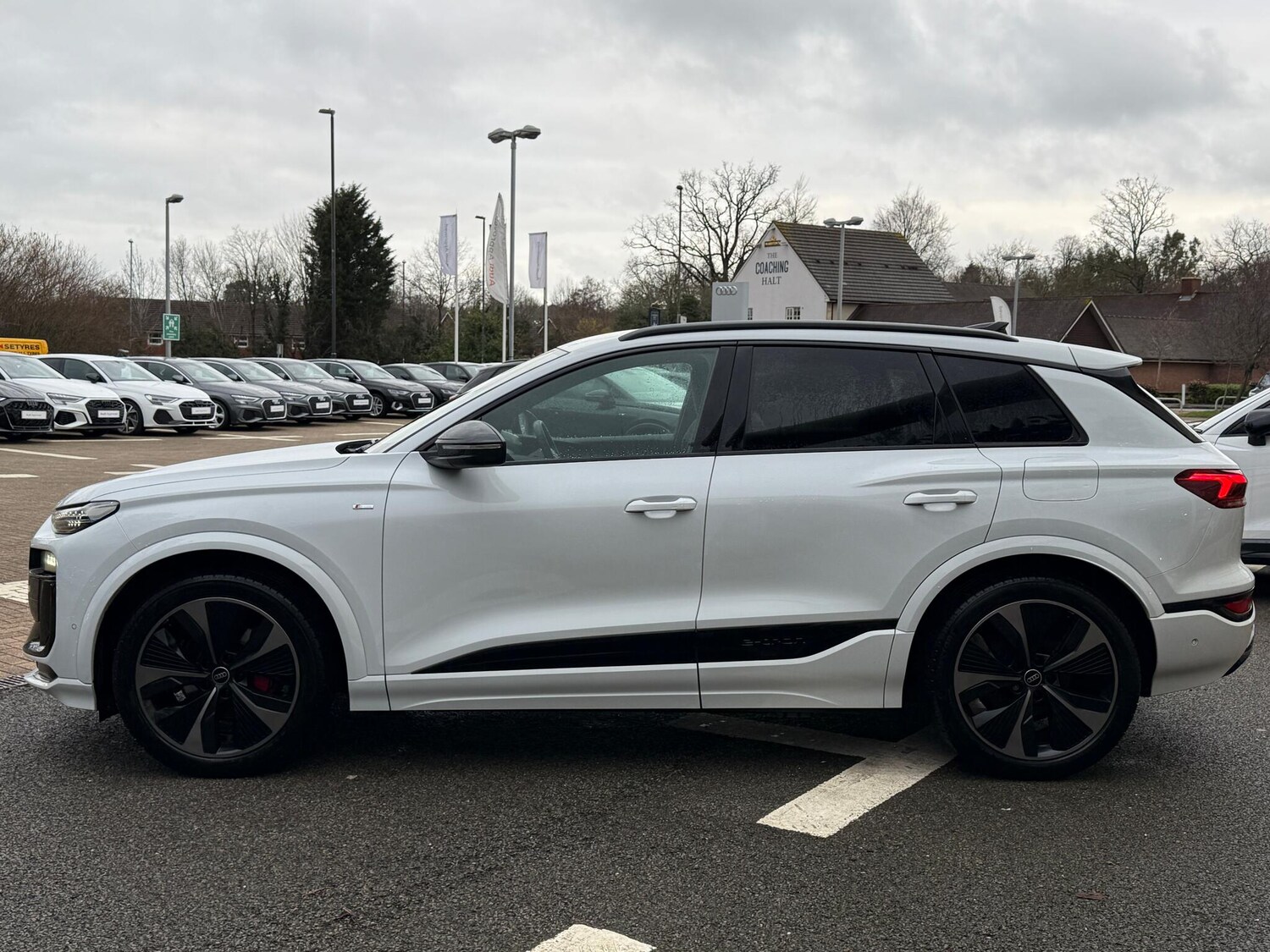 Used Audi Q6 e-tron 2025 for sale - 77559068: Photo 42