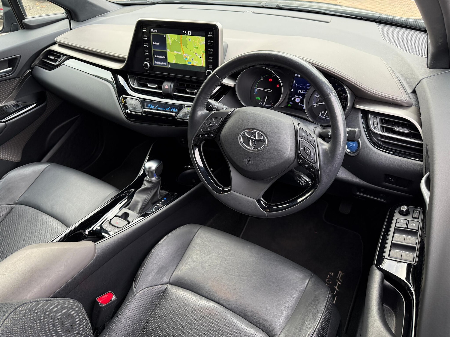 Used Toyota C-HR 2020 for sale - 76620020: Photo 13