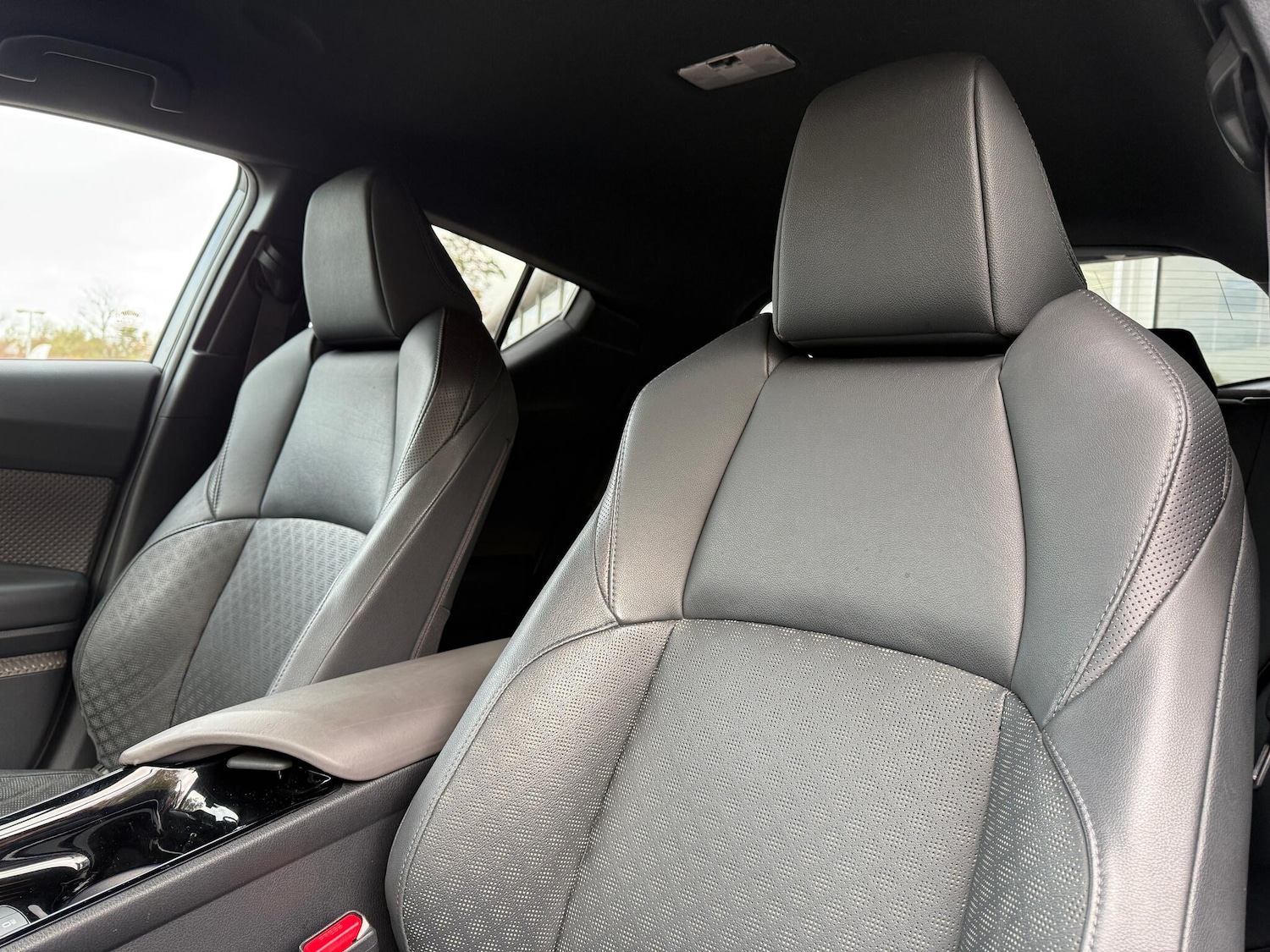 Used Toyota C-HR 2020 for sale - 76620020: Photo 19