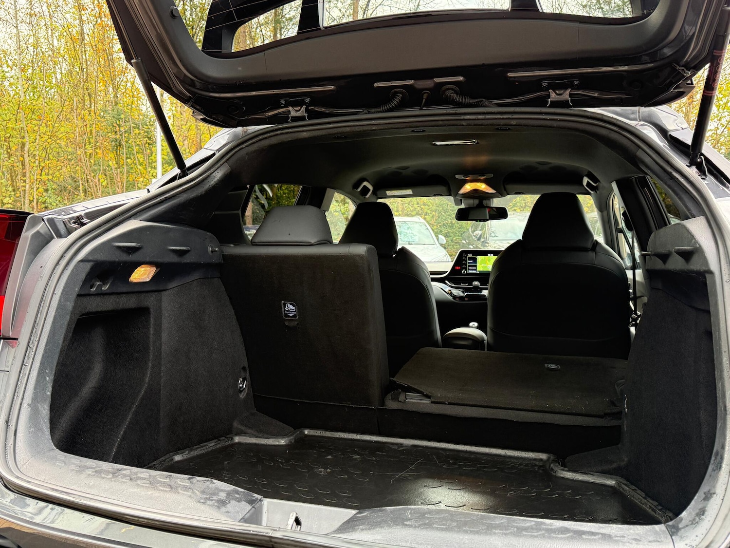 Used Toyota C-HR 2020 for sale - 76620020: Photo 24