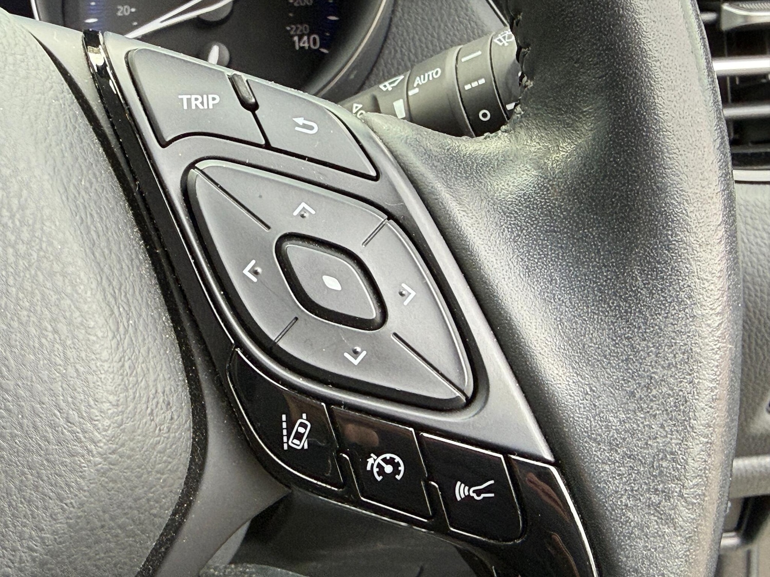 Used Toyota C-HR 2020 for sale - 76620020: Photo 44