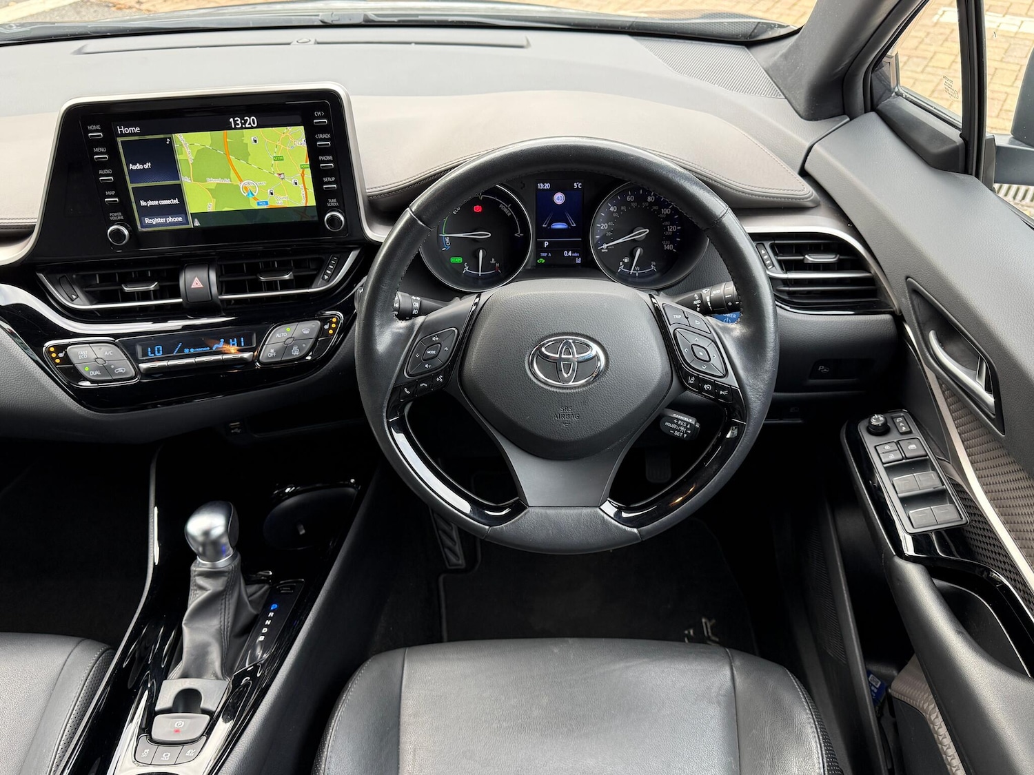 Used Toyota C-HR 2020 for sale - 76620020: Photo 54