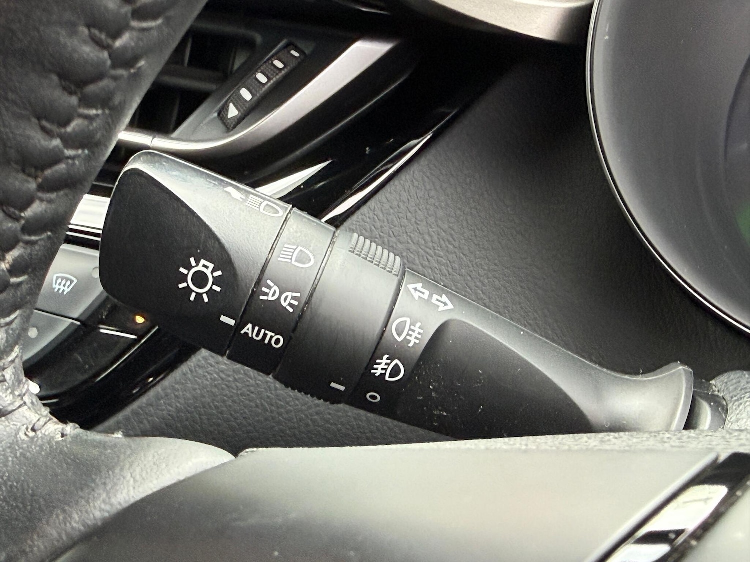 Used Toyota C-HR 2020 for sale - 76620020: Photo 60