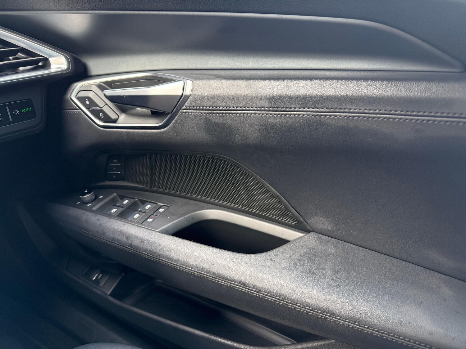 Used Audi RS e-tron GT 2022 for sale - 77468176: Photo 18