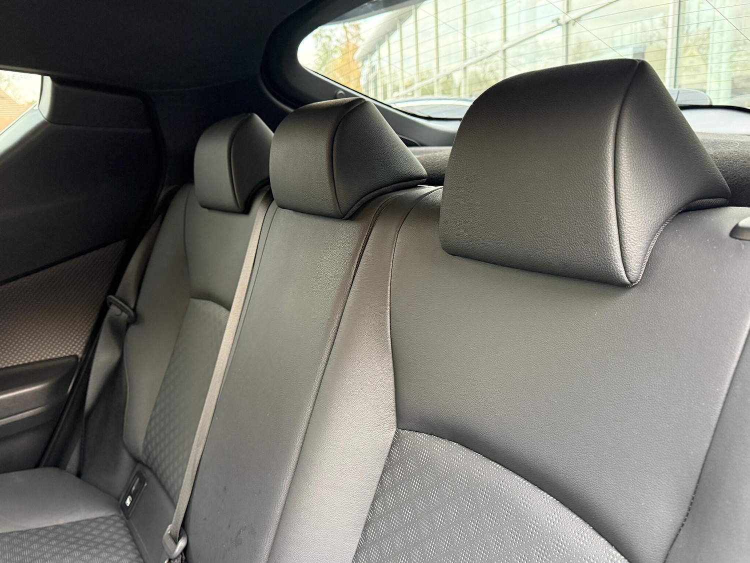 Used Toyota C-HR 2023 for sale - 76646006: Photo 27