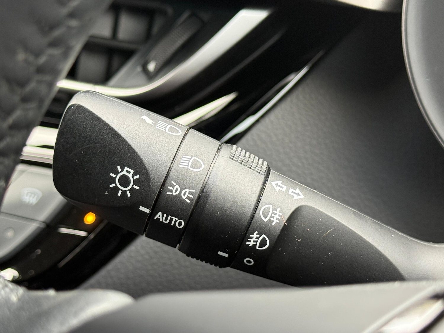 Used Toyota C-HR 2023 for sale - 76646006: Photo 58