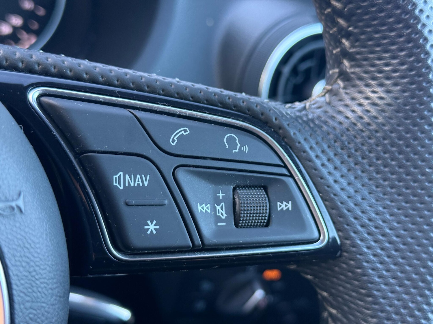 Used Audi Q2 2018 for sale - 76802245: Photo 17