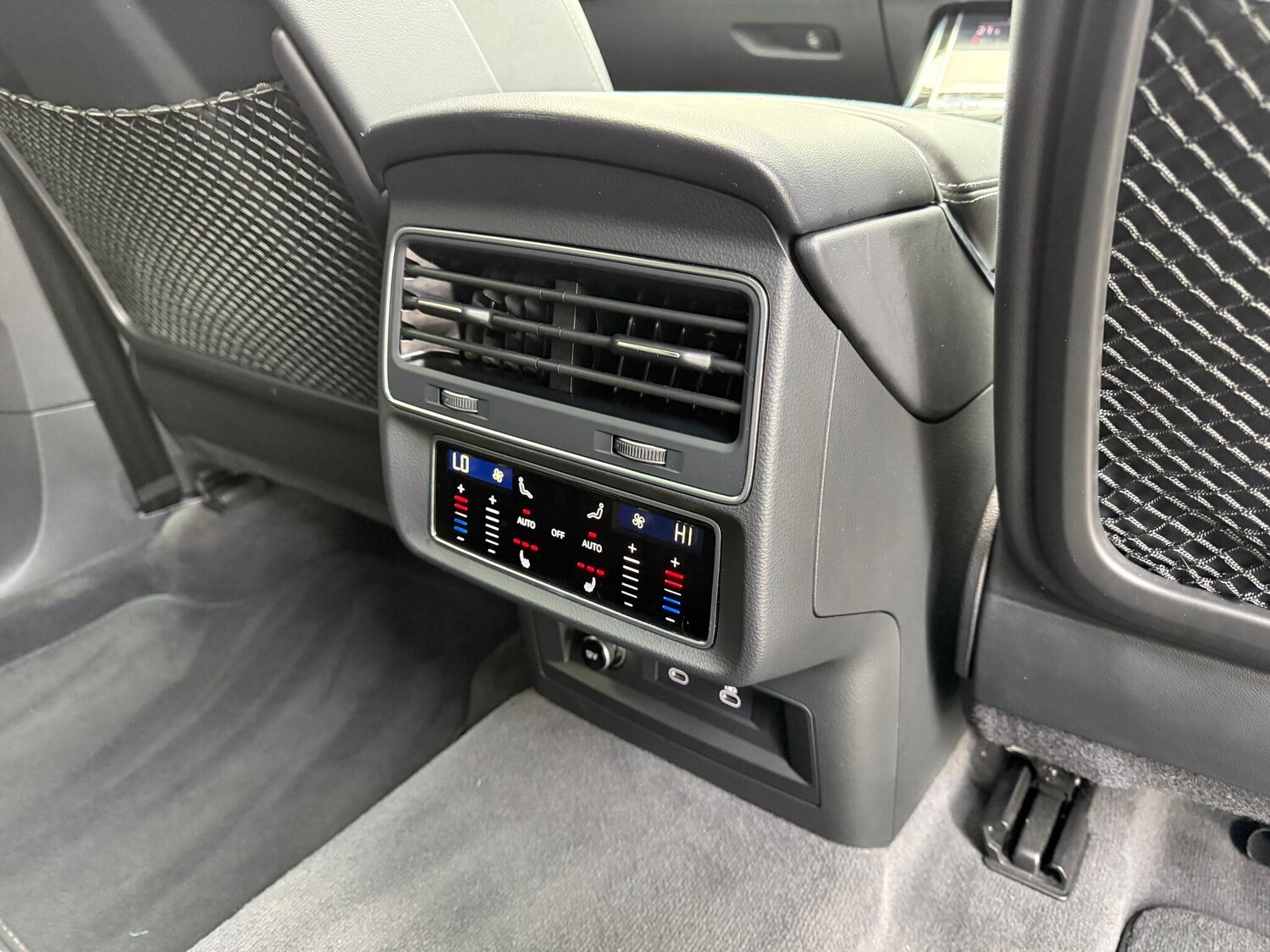 Used Audi SQ8 for sale - 77509711: Photo 30