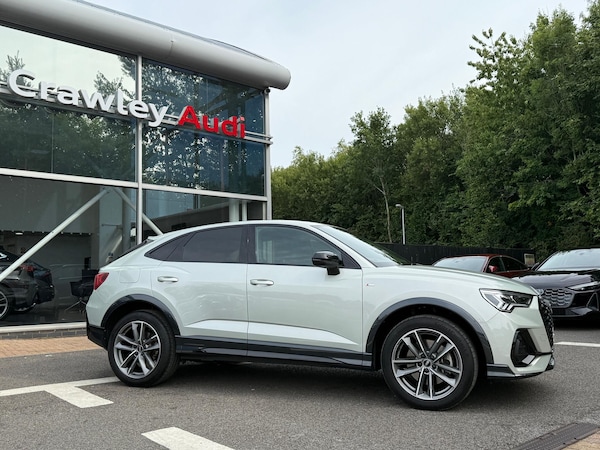 Used Audi Q3 2023 for sale - 75747091: Photo 2
