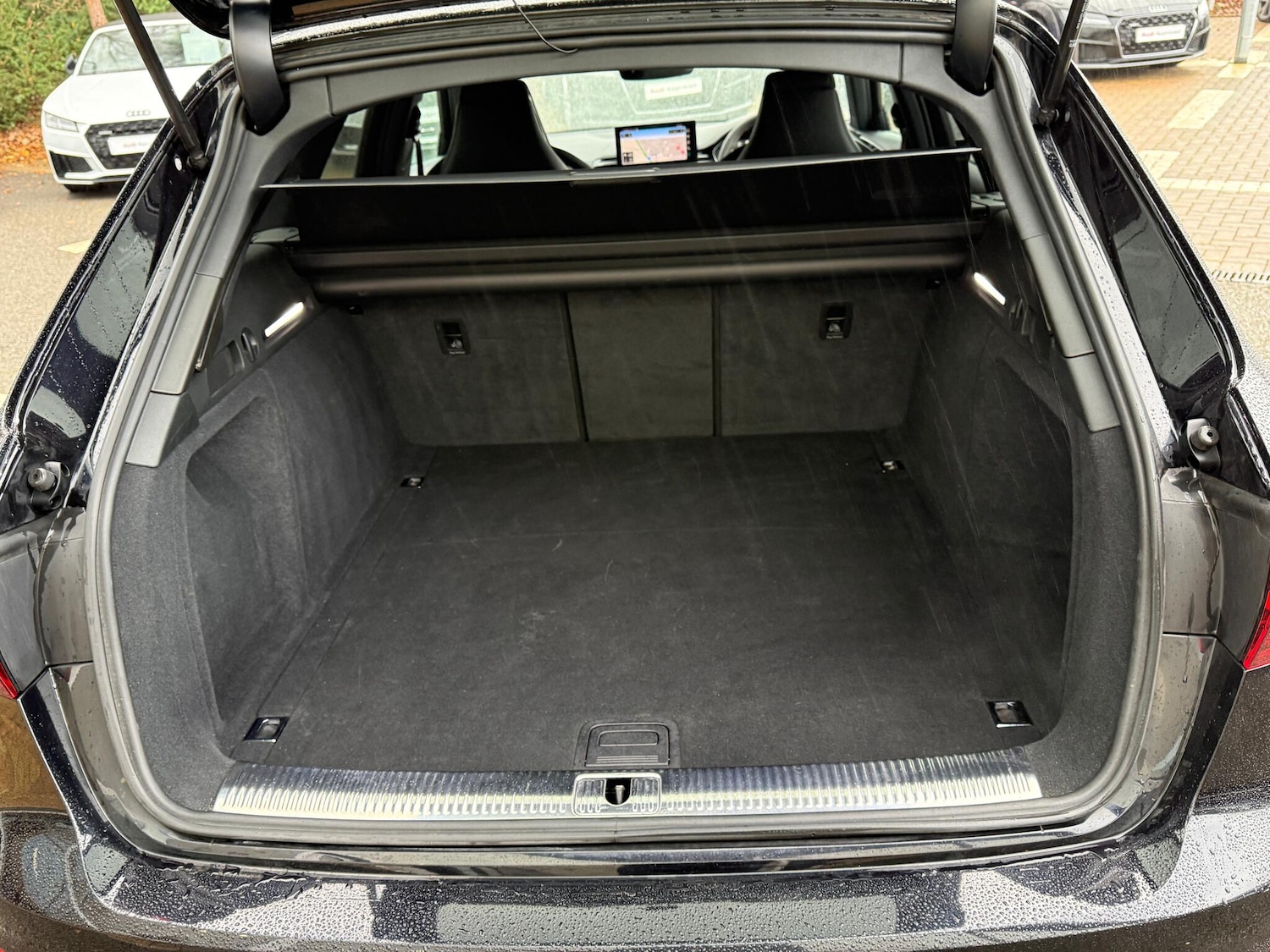 Used Audi RS4 2023 for sale - 76926878: Photo 28