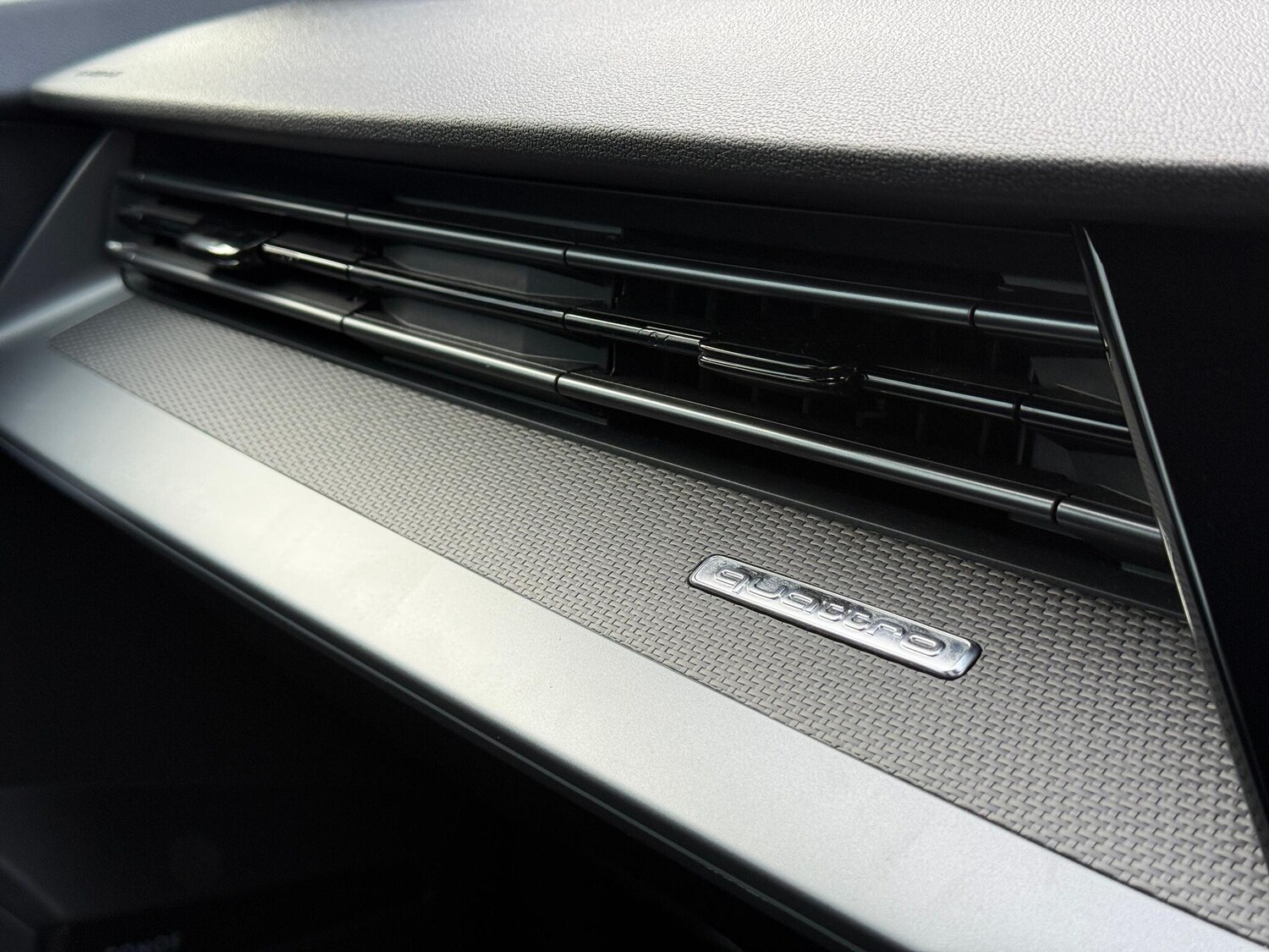 Used Audi RS3 2025 for sale - 77396347: Photo 23