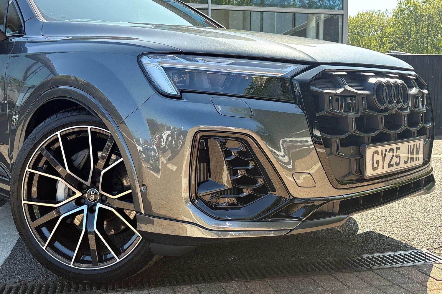 Used Audi Q7 2025 for sale - 76619999: Photo 24