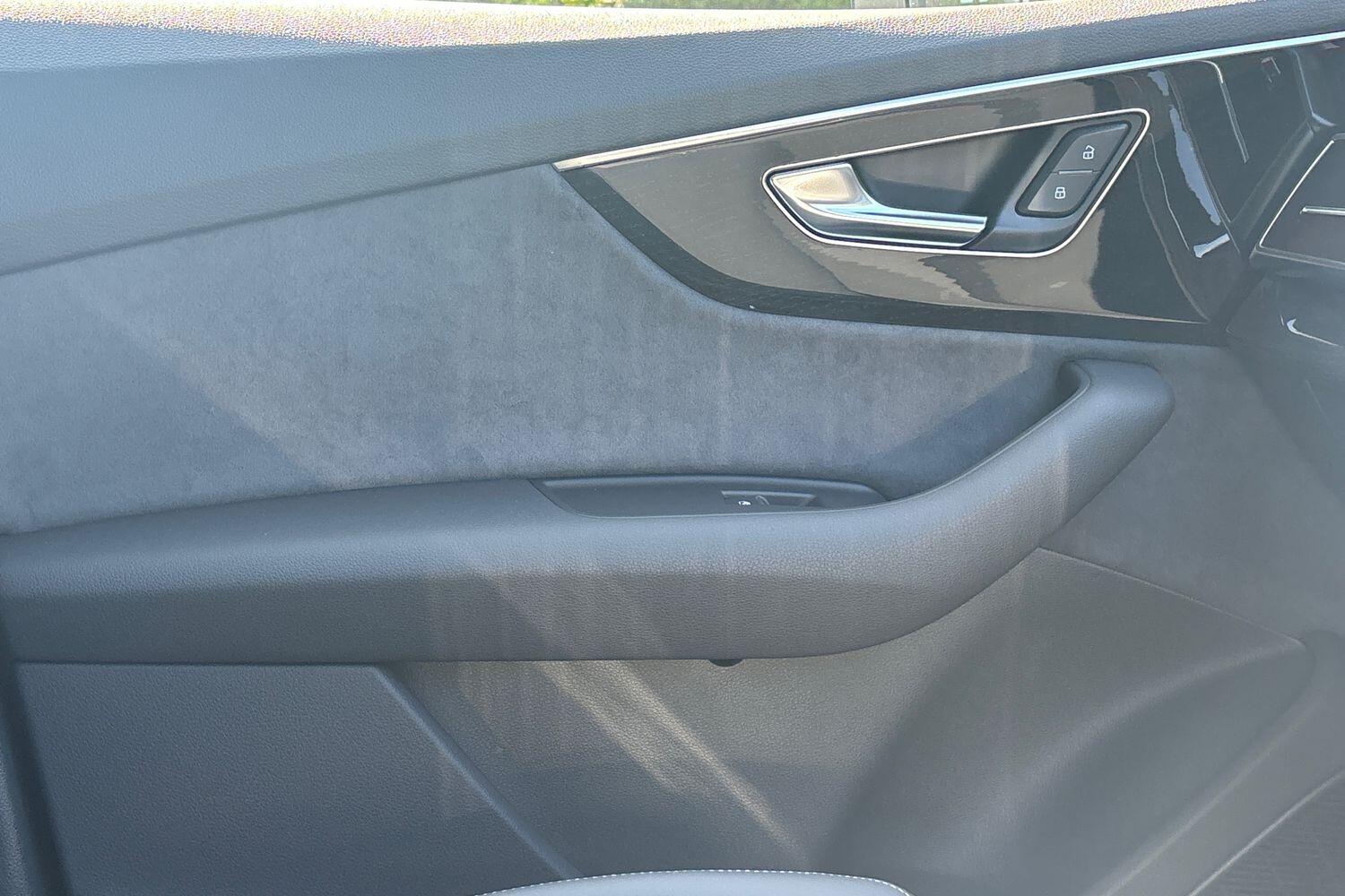 Used Audi Q7 2025 for sale - 76619999: Photo 46