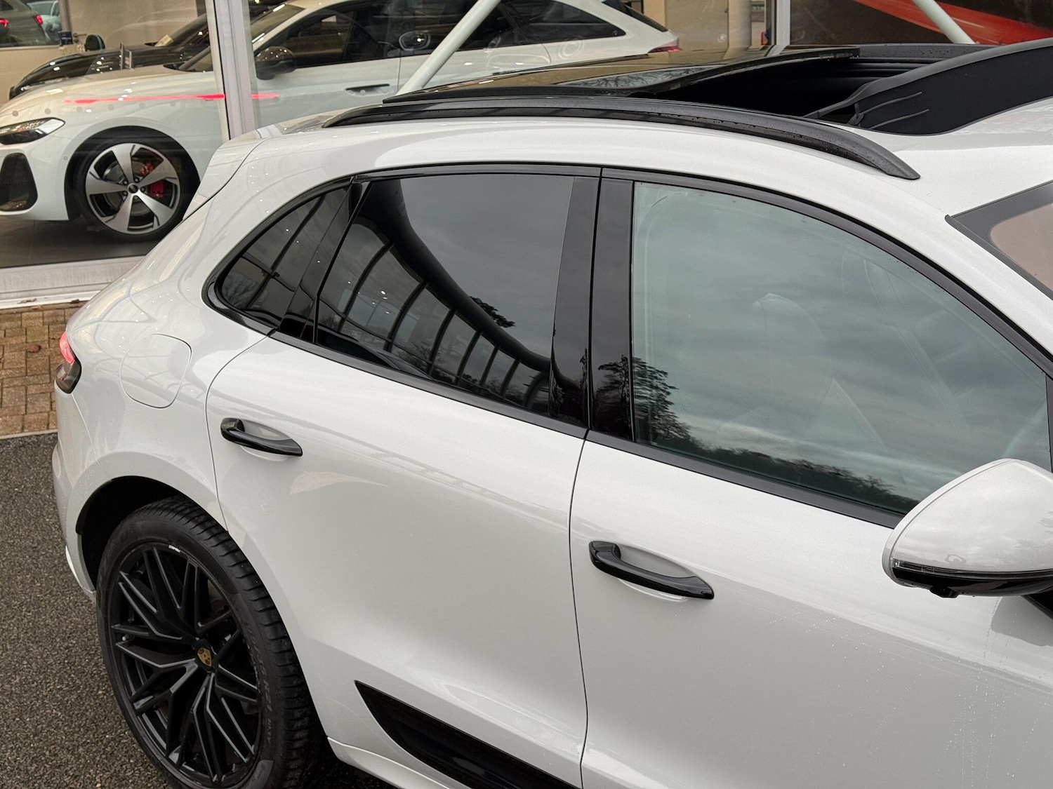 Used Porsche Macan 2023 for sale - 77425953: Photo 36