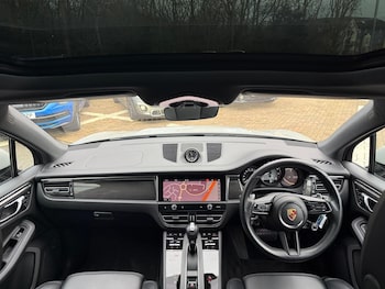 Used Porsche Macan 2023 for sale - 77425953: Photo