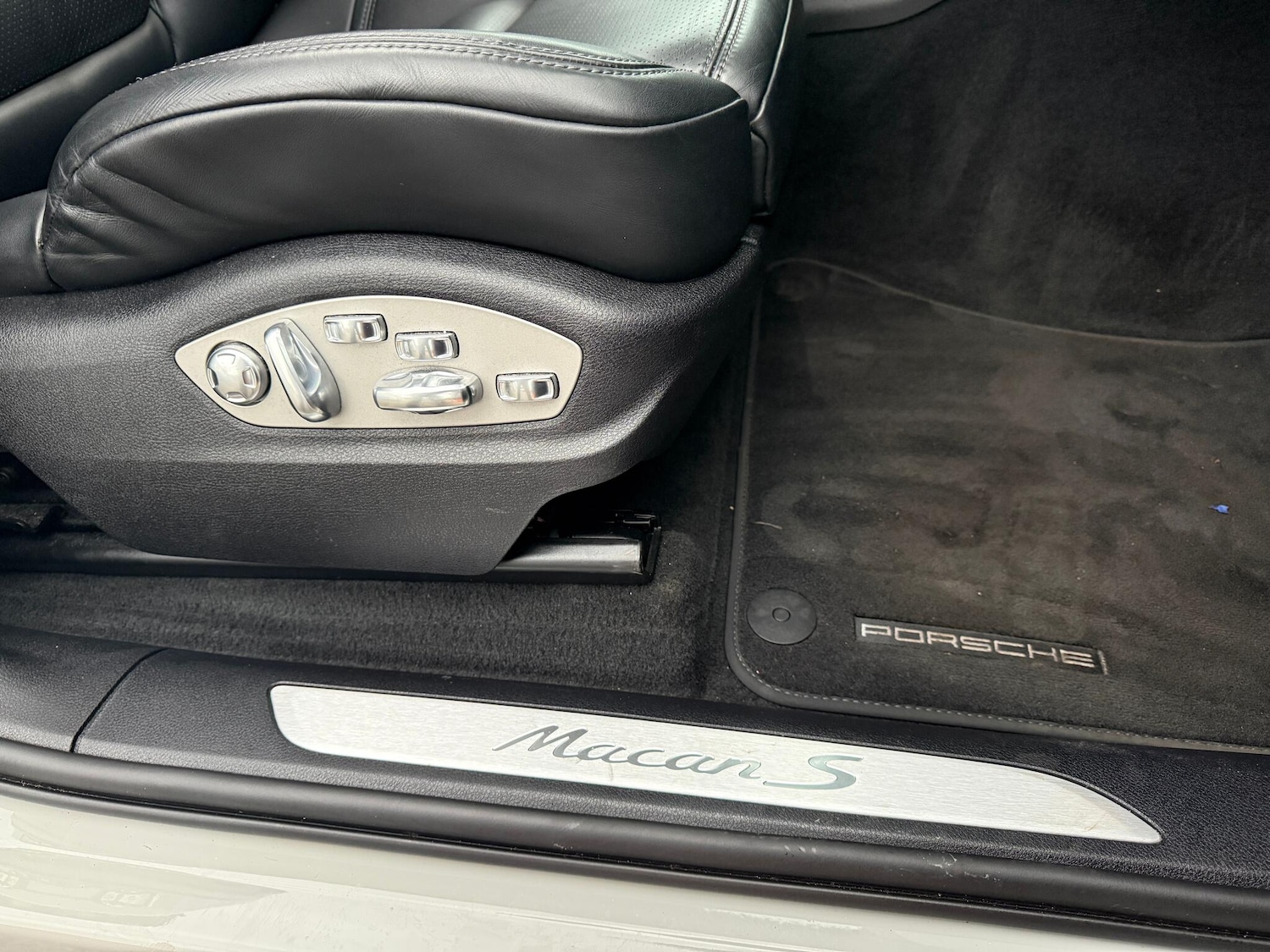 Used Porsche Macan 2023 for sale - 77425953: Photo 40