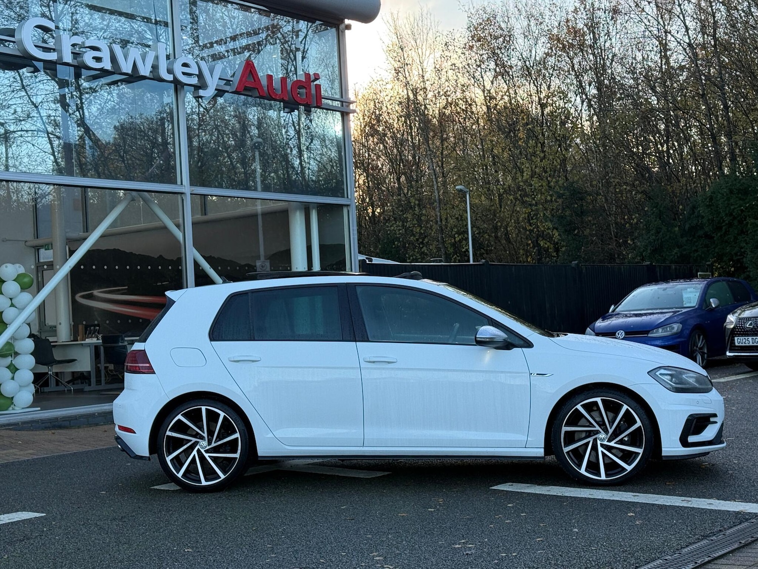 Used Volkswagen Golf 2019 for sale - 76801788: Photo 2