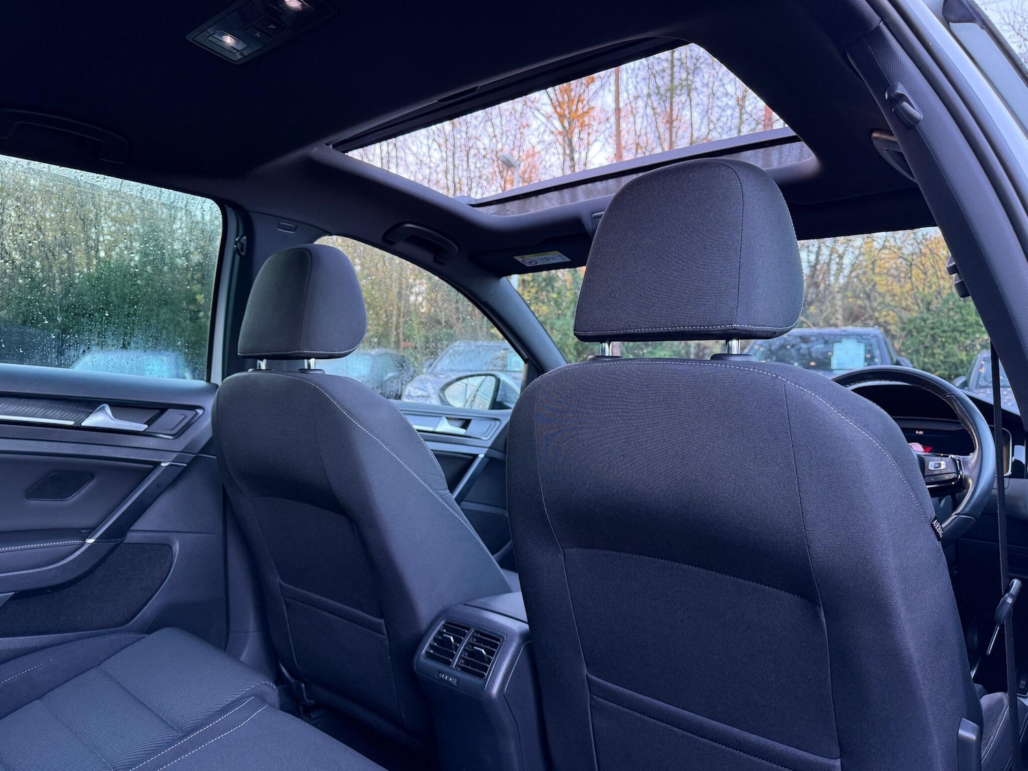 Used Volkswagen Golf 2019 for sale - 76801788: Photo 33