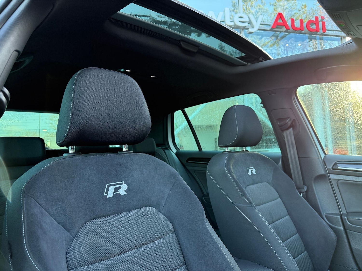 Used Volkswagen Golf 2019 for sale - 76801788: Photo 39