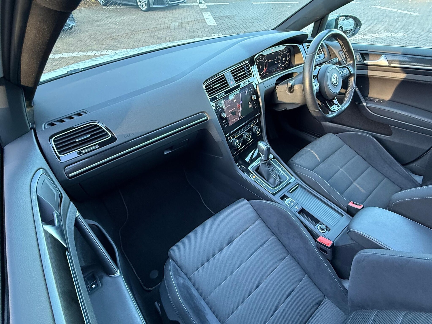 Used Volkswagen Golf 2019 for sale - 76801788: Photo 59