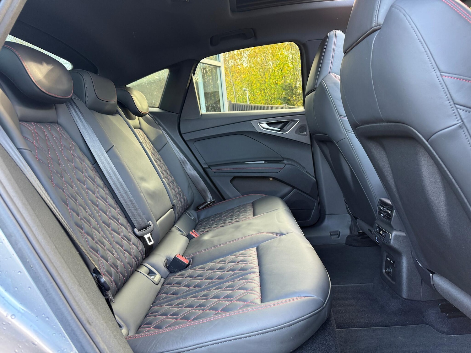 Used Audi Q4 e-tron 2022 for sale - 76612984: Photo 12