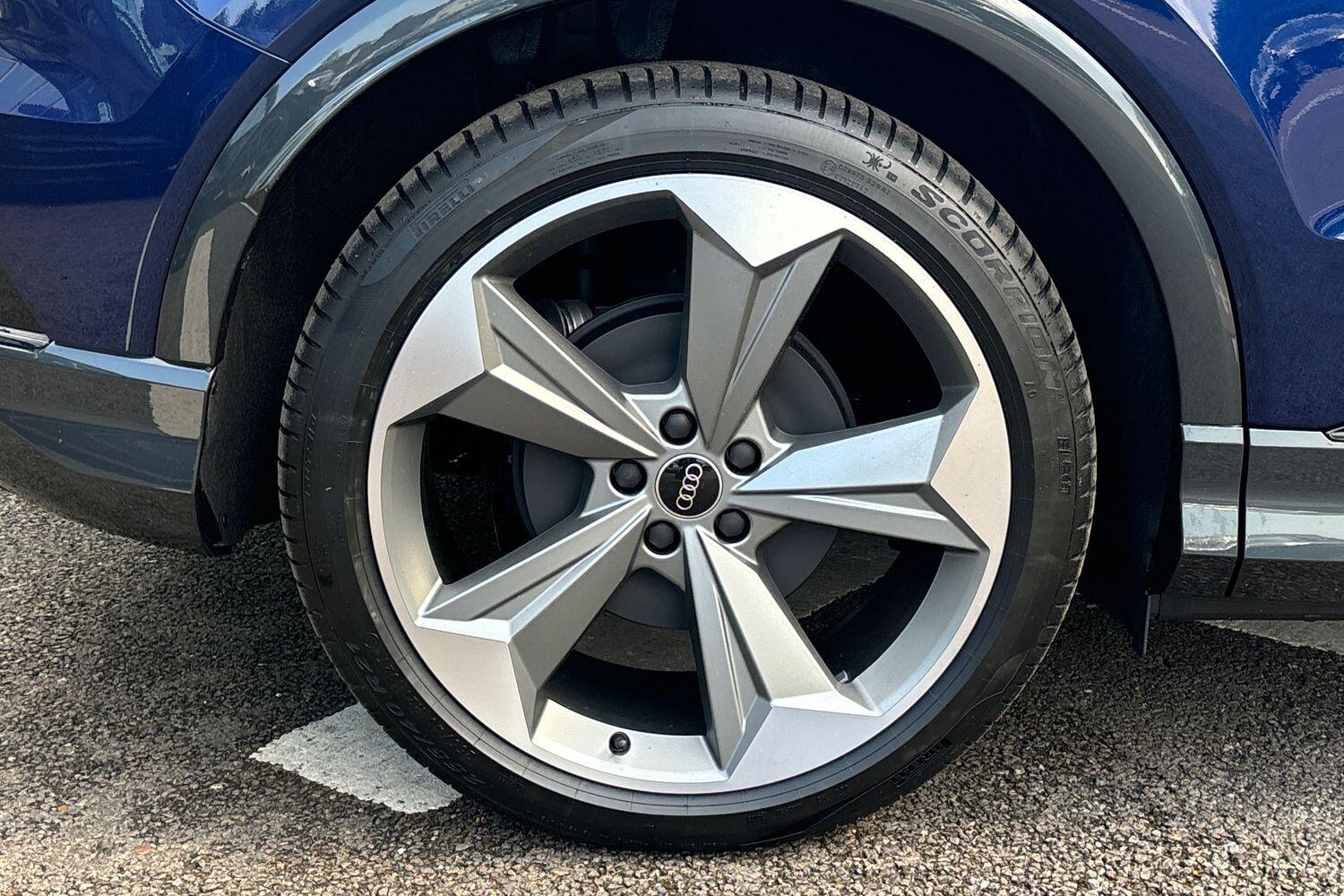 Used Audi Q4 e-tron 2025 for sale - 76994201: Photo 29