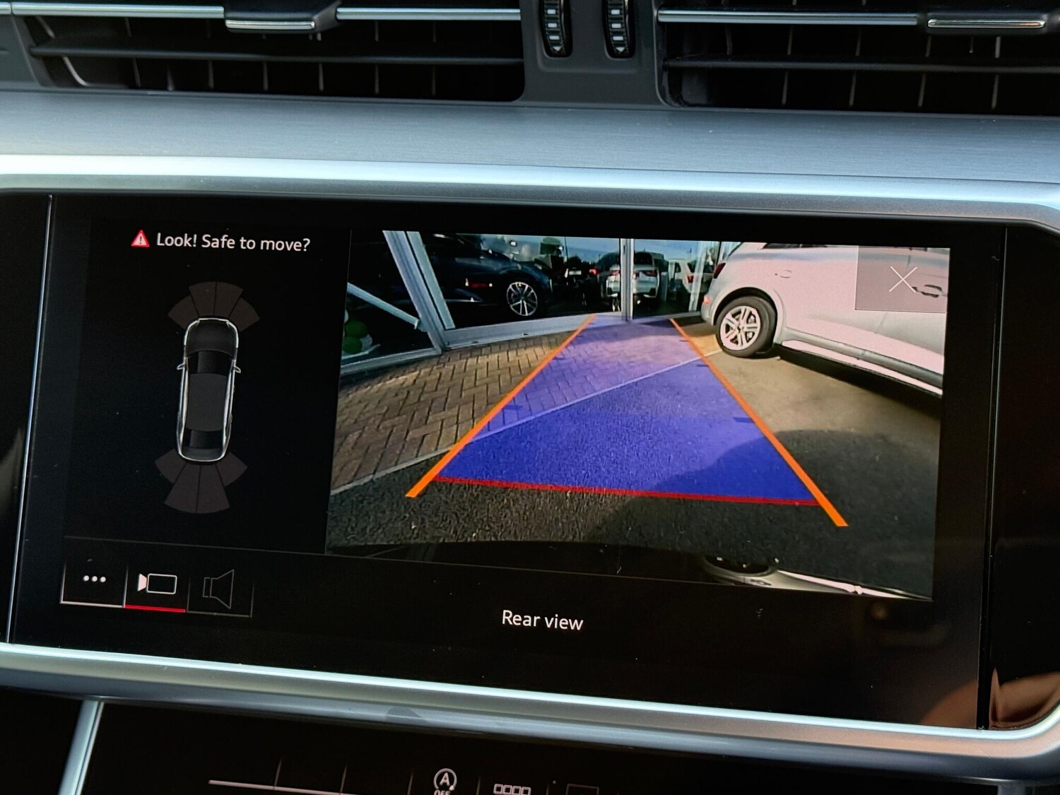 Used Audi A6 Saloon 2022 for sale - 76349643: Photo 4