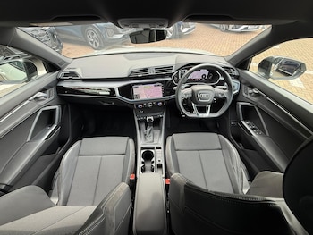 Used Audi Q3 2023 for sale - 75508208: Photo