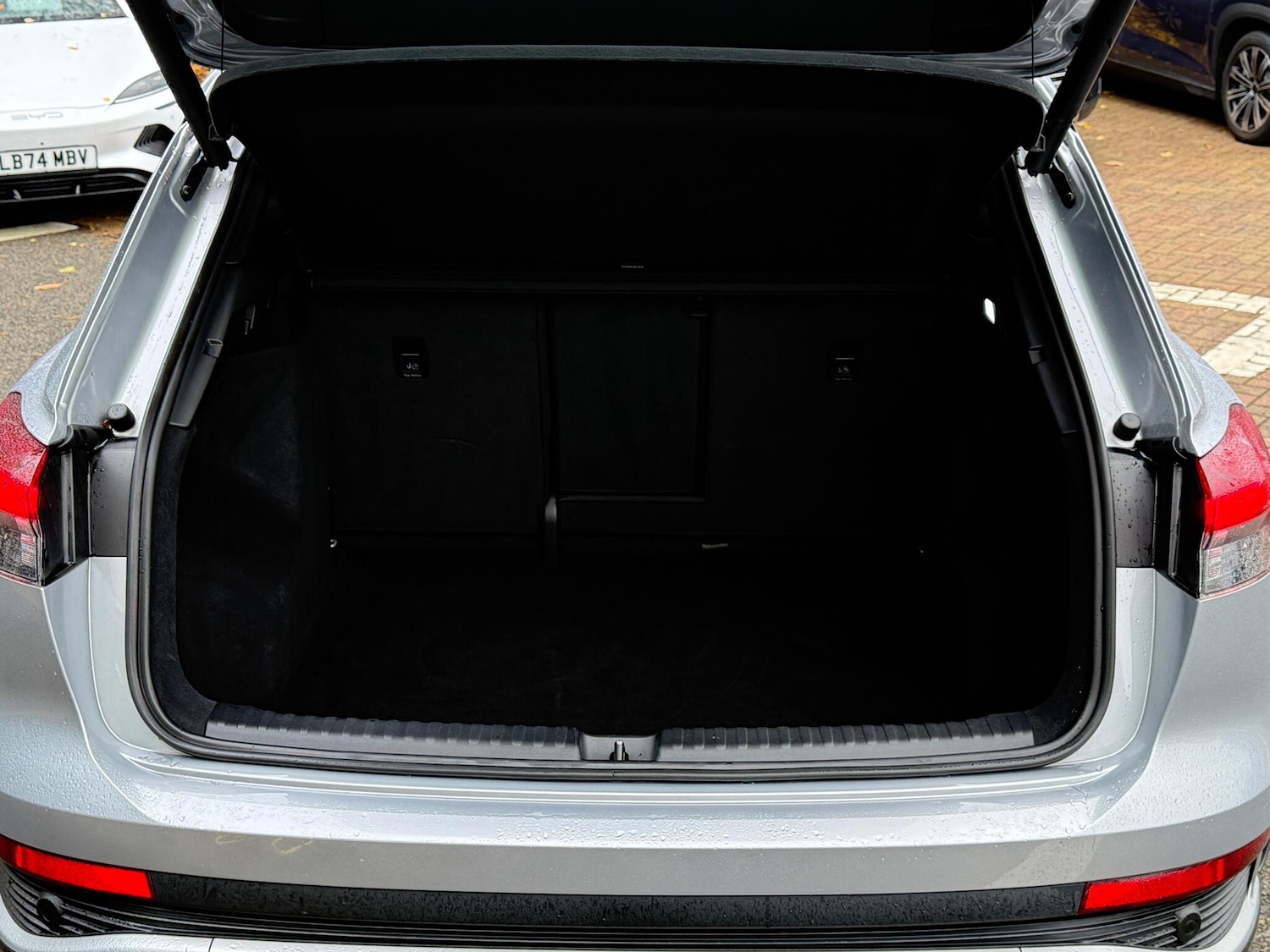 Used Audi Q4 e-tron 2023 for sale - 76457151: Photo 29