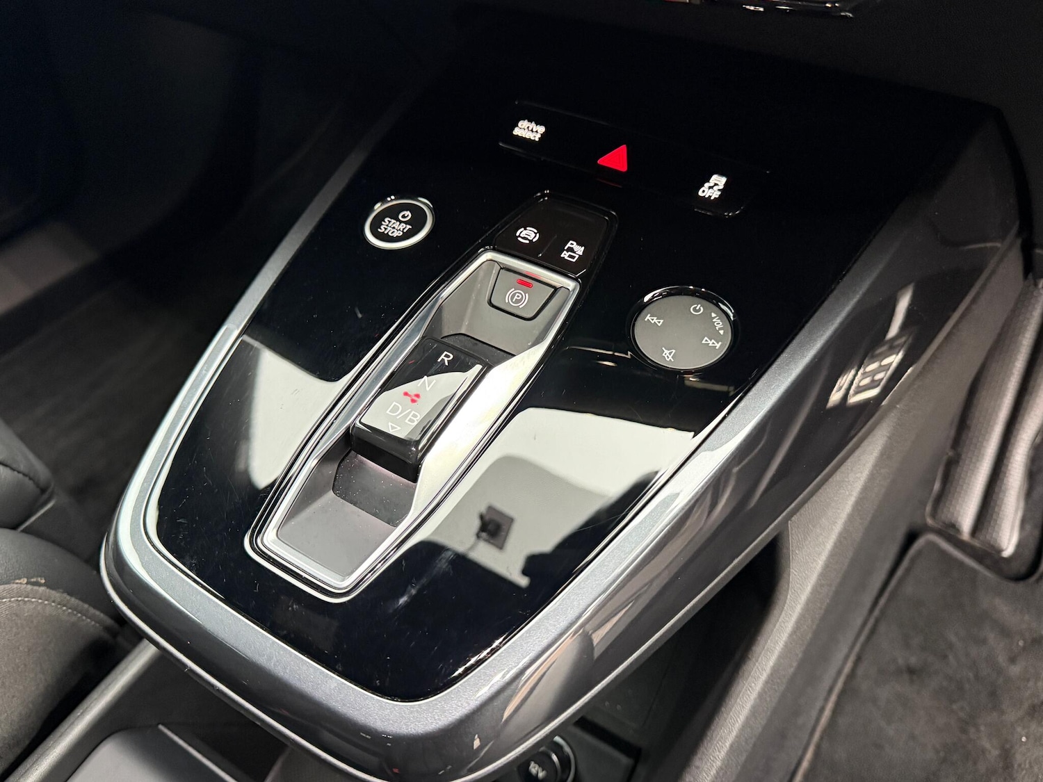 Used Audi Q4 e-tron 2023 for sale - 76457151: Photo 44