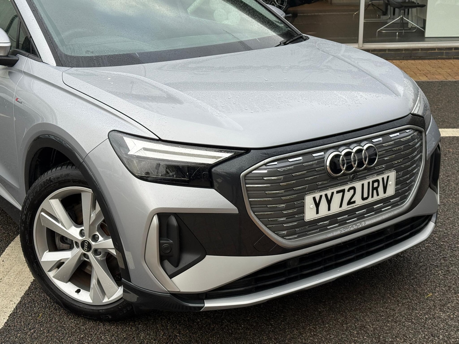 Used Audi Q4 e-tron 2023 for sale - 76457151: Photo 6