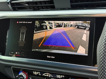 Used Audi Q3 2023 for sale - 76572334: Photo