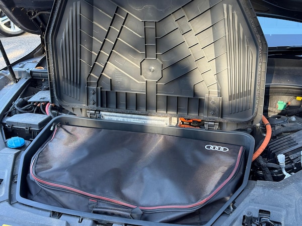 Used Audi e-tron 2023 for sale - 76084633: Photo 12