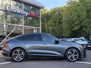 Used Audi e-tron 2023 for sale - 76084633: Photo 2
