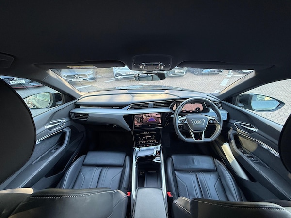 Used Audi e-tron 2023 for sale - 76084633: Photo 41