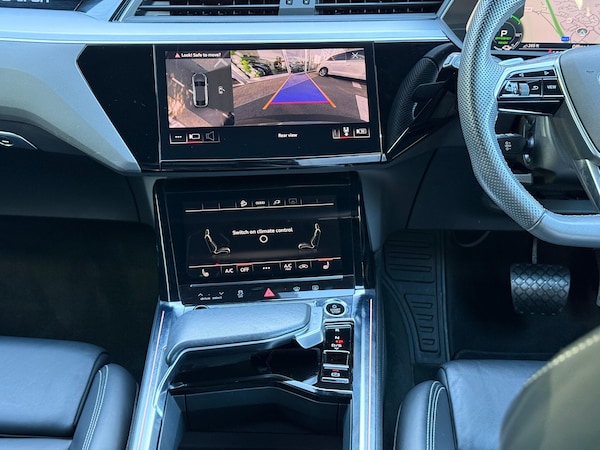 Used Audi e-tron 2023 for sale - 76084633: Photo 44