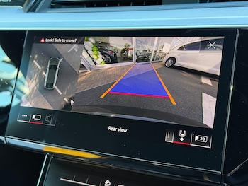 Used Audi e-tron 2023 for sale - 76084633: Photo 4