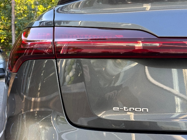 Used Audi e-tron 2023 for sale - 76084633: Photo 50