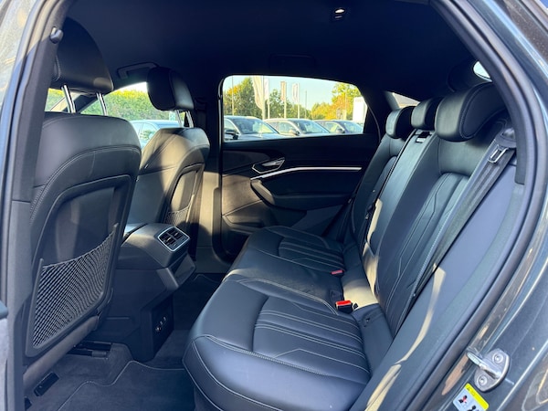Used Audi e-tron 2023 for sale - 76084633: Photo 59