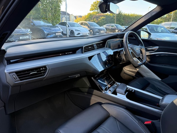 Used Audi e-tron 2023 for sale - 76084633: Photo 60