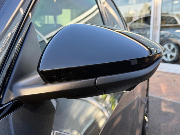 Used Audi e-tron 2023 for sale - 76084633: Photo 63