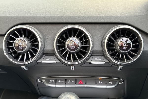 Used Audi TT 2022 for sale - 76215610: Photo 56