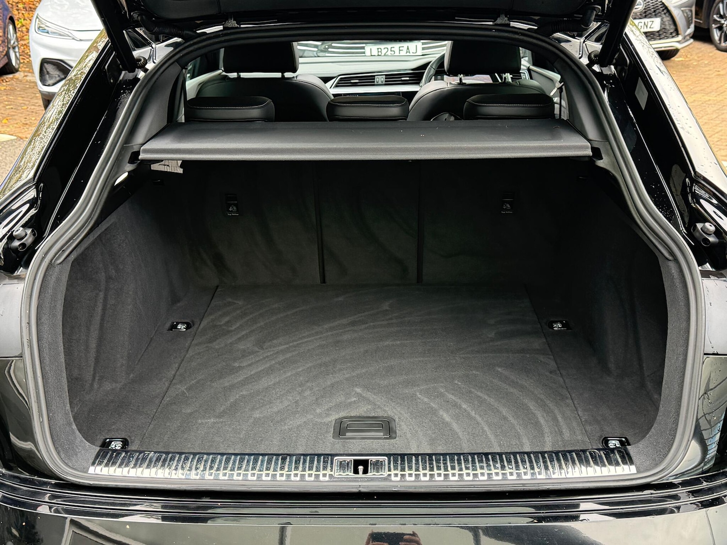 Used Audi e-tron 2020 for sale - 76612848: Photo 28