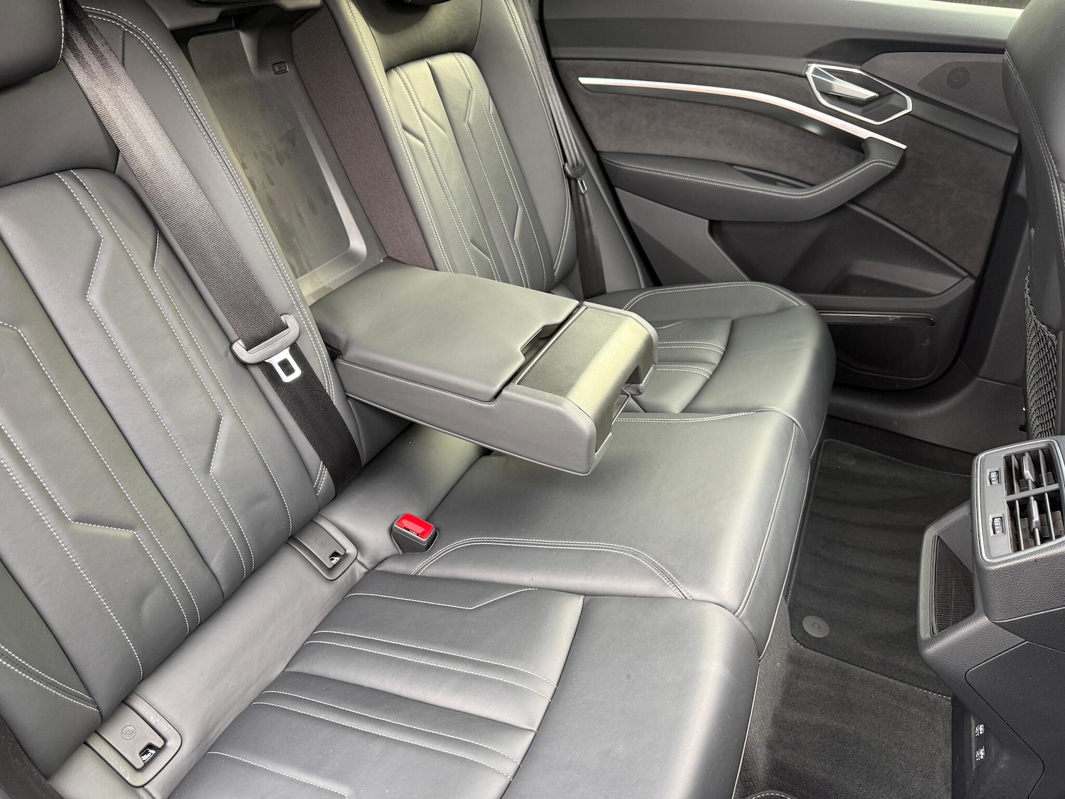 Used Audi e-tron 2020 for sale - 76612848: Photo 32