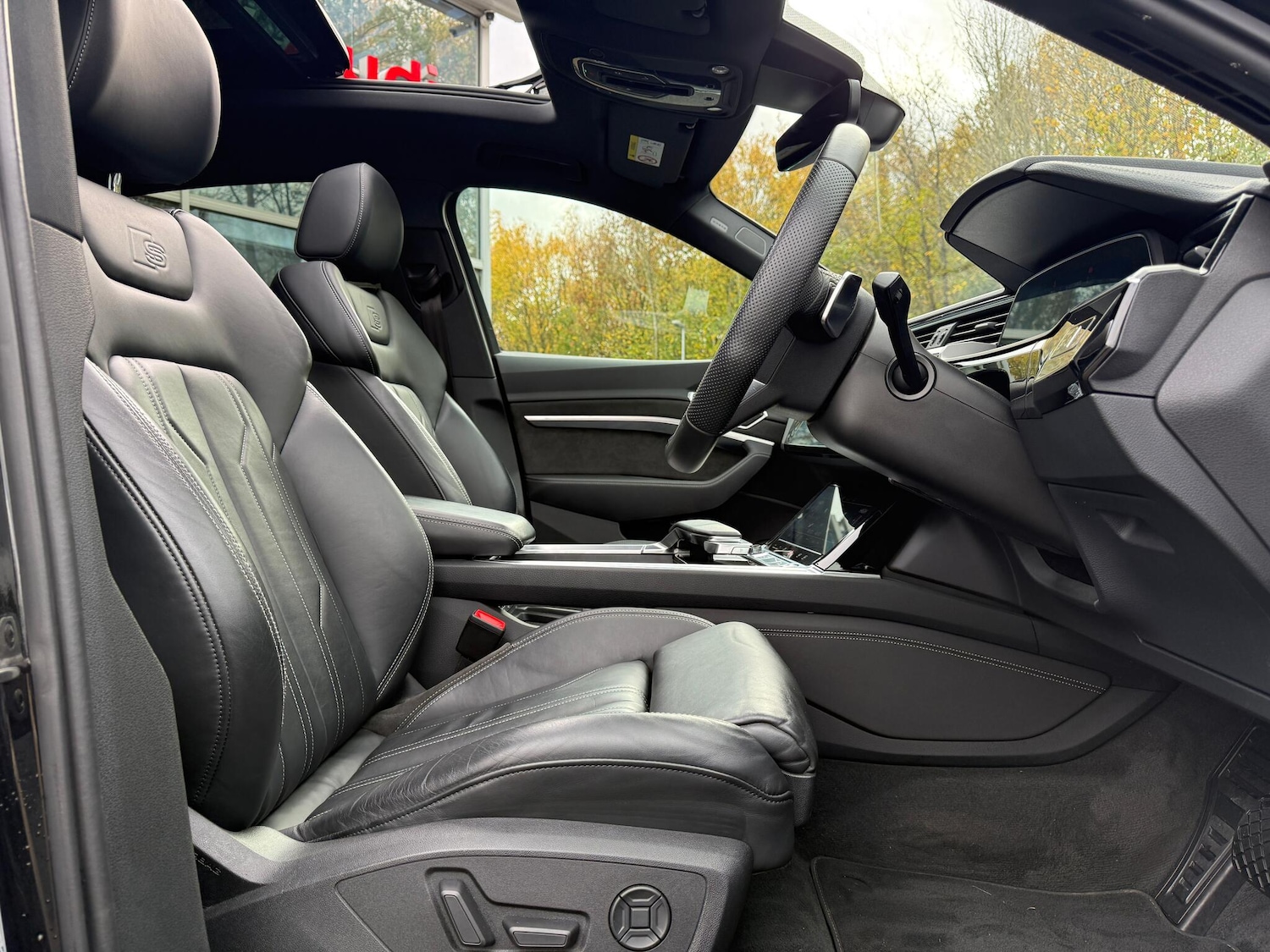 Used Audi e-tron 2020 for sale - 76612848: Photo 36