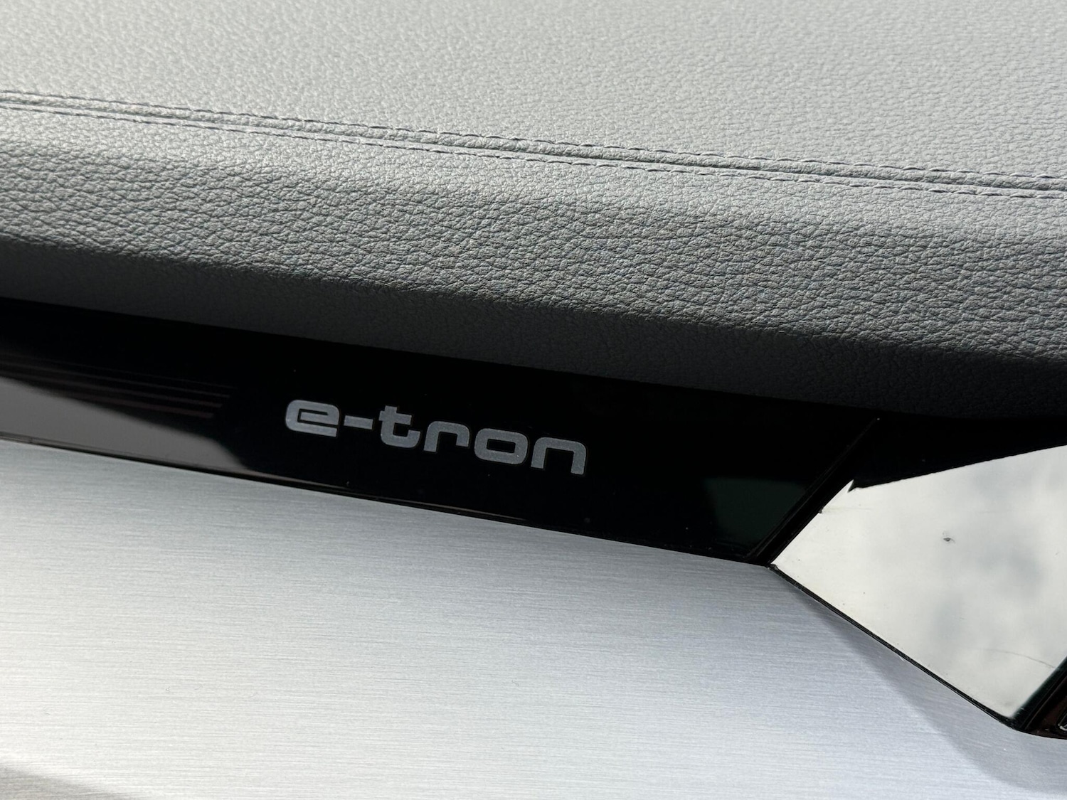 Used Audi e-tron 2020 for sale - 76612848: Photo 63