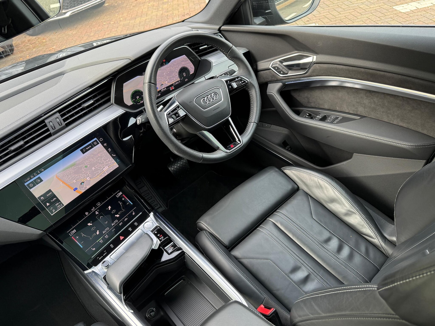 Used Audi e-tron 2020 for sale - 76612848: Photo 65